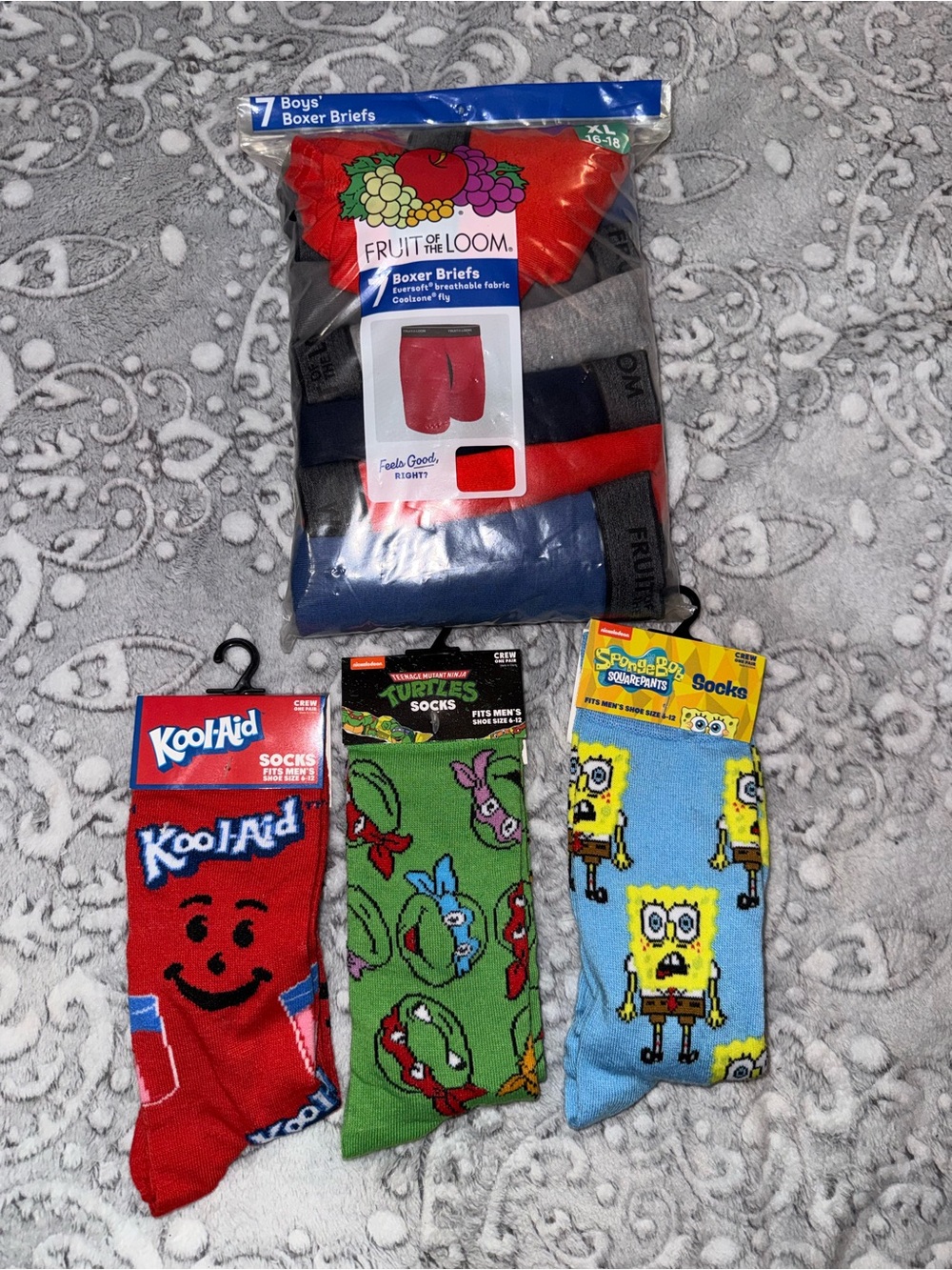 Boys XL 16-18 Fruit of the Loom 7 Boxer Briefs + 3 Character Socks NWT